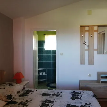 A&n Apartment *