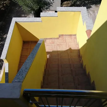 Apartment A&n